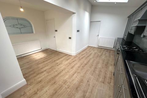 109 Birch Avenue, Chadderton, Oldham, OL1 2QU
