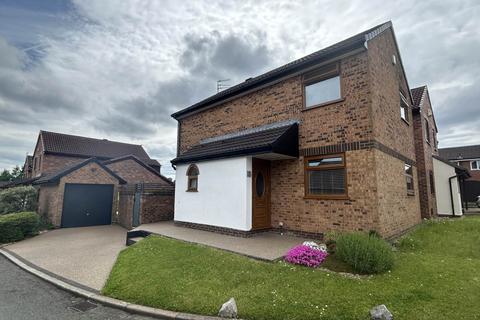 3 bedroom detached house for sale, Aspenwood Drive, Oldham OL9