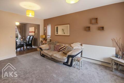 15 Arnfield Drive, Hilton, Derby, DE65 5AA
