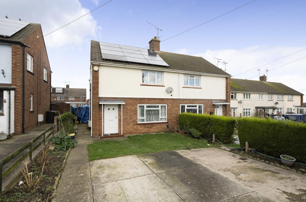 Pyms Road, Chelmsford, Essex 3 bed semidetached house for sale £325,000
