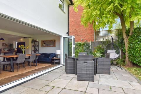 4 Malmsmead, Shoeburyness, Southend-on-sea, SS3 8AZ