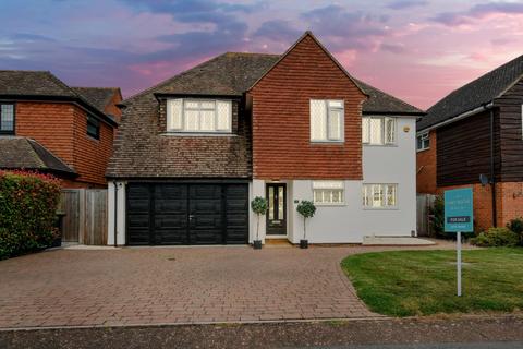 4 Malmsmead, Shoeburyness, Southend-on-sea, SS3 8AZ