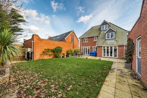 4 bedroom detached house for sale, Doolittle Avenue, High Wycombe
