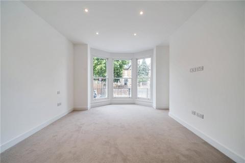 Flat 4, 12 Freeland Road, London, W5 3HR