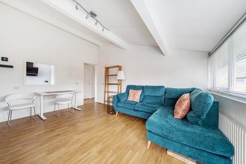 10 Bennett Close, Northwood, HA6 1ER