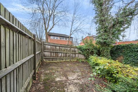 10 Bennett Close, Northwood, HA6 1ER