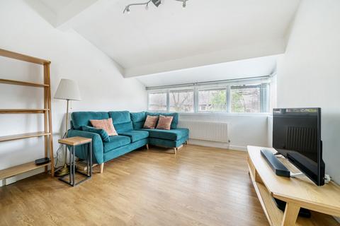 10 Bennett Close, Northwood, HA6 1ER