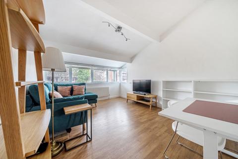 10 Bennett Close, Northwood, HA6 1ER