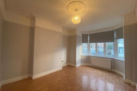 2 bedroom flat to rent, Glencairn Road, London, SW16