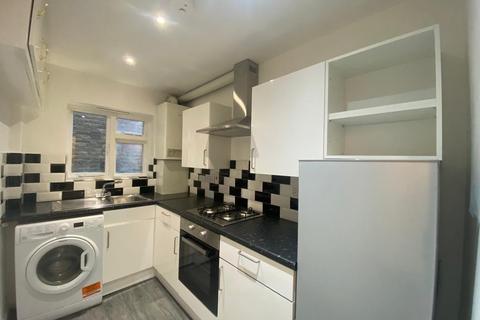 2 bedroom flat to rent, Glencairn Road, London, SW16