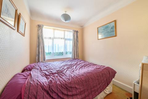 37 Ainsdale Crescent, Pinner, HA5 5SF