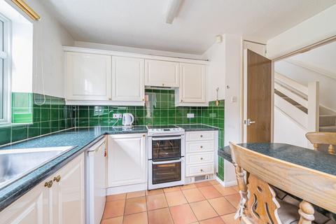 3 bedroom detached house for sale - Newland Close, Pinner, Middlesex