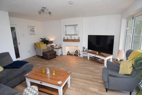 96 Countess Road, Amesbury, Salisbury, SP4 7AT
