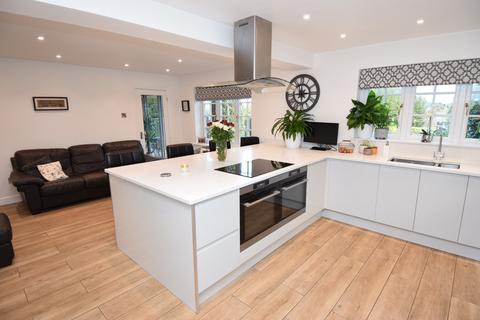 96 Countess Road, Amesbury, Salisbury, SP4 7AT