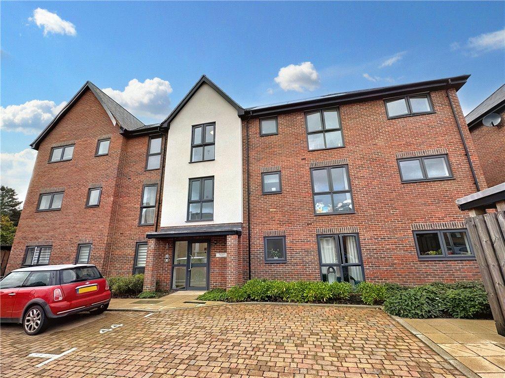 Teal Court, 1 Shelduck Drive, Arborfield Green 2 bed apartment for sale