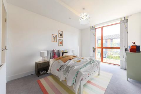 3 bedroom end of terrace house for sale - Gillan Court, 267 Baring Road, London