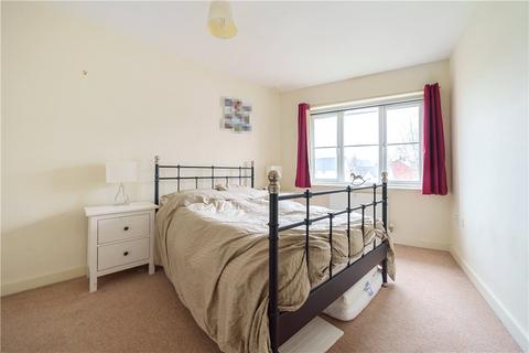 2 bedroom apartment for sale - Balmoral House, Sierra Road, High Wycombe