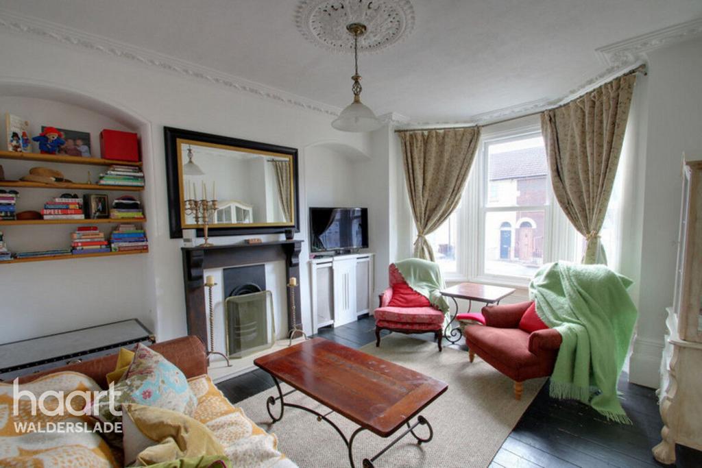 Luton Road, Chatham 4 bed semidetached house for sale £260,000