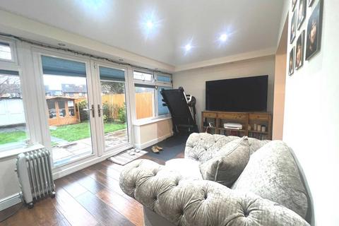 3 Braintree Close, Luton, LU4 0QX
