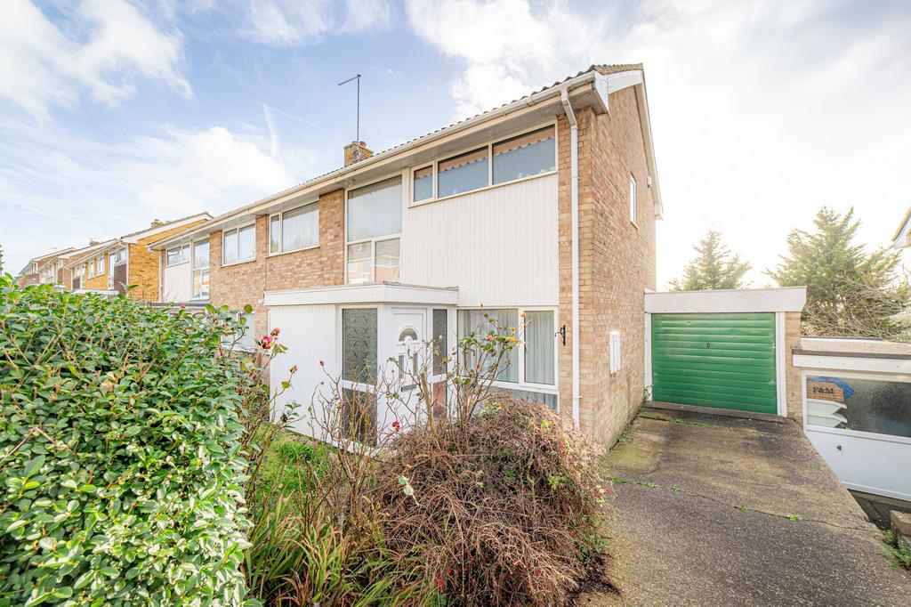Downs Road, Folkestone, CT19 3 bed semidetached house for sale £325,000