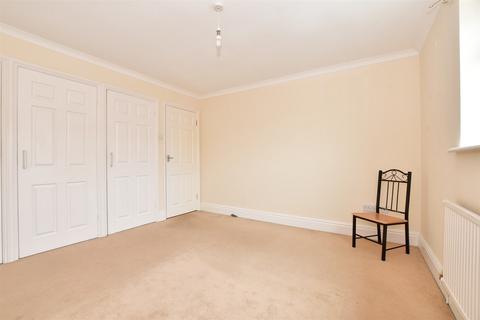 3 bedroom flat for sale, Little London, Newport, Isle of Wight