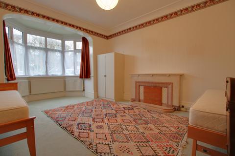 6 bedroom detached house for sale - Highfield , Southampton