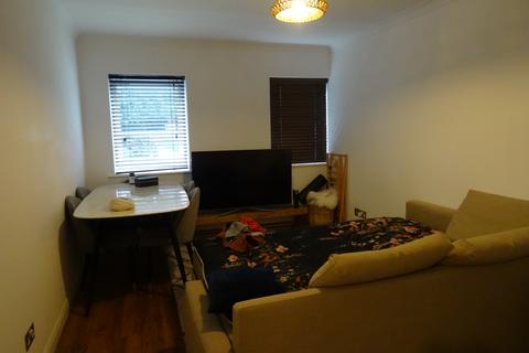 1 bedroom ground floor flat to rent, The Avenue, Surbiton, KT5 8JB