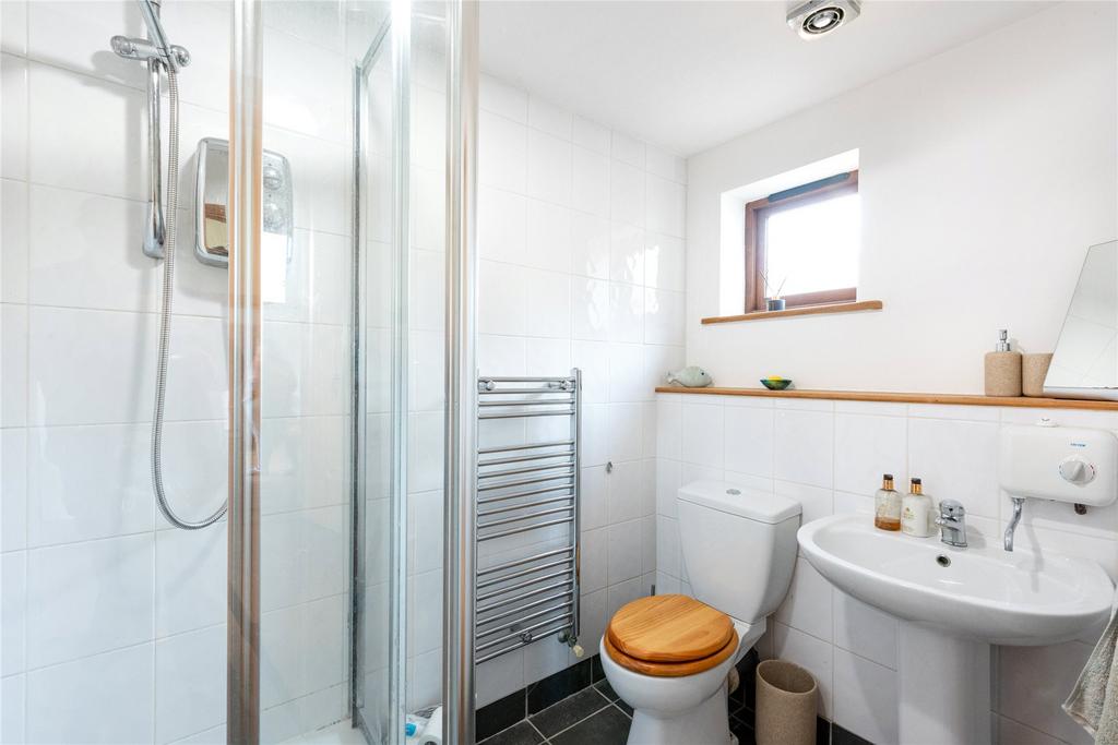 Shower En Suite