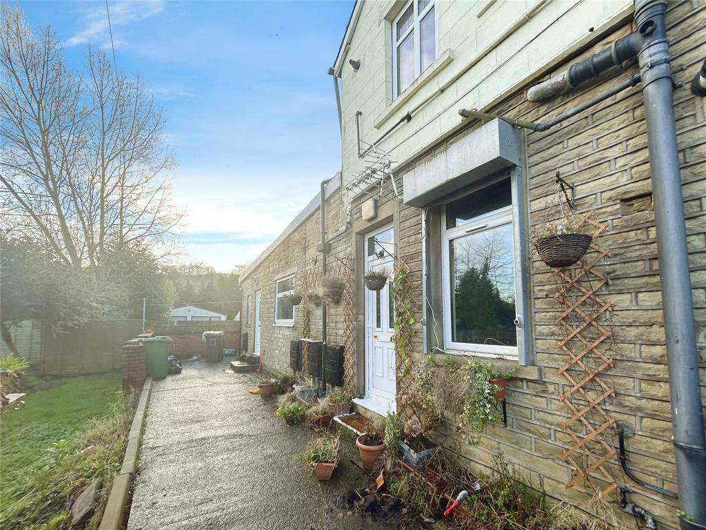 Longley Road, Almondbury, Huddersfield, HD5 1 bed apartment £475 pcm