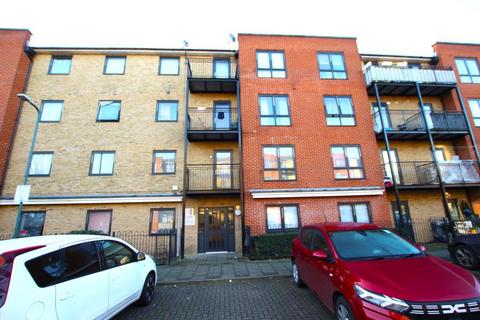 2 bedroom apartment to rent, Hirst Crescent, Wembley