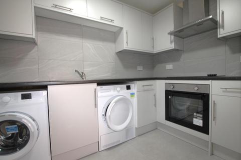 2 bedroom apartment to rent, Hirst Crescent, Wembley