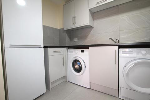 2 bedroom apartment to rent, Hirst Crescent, Wembley