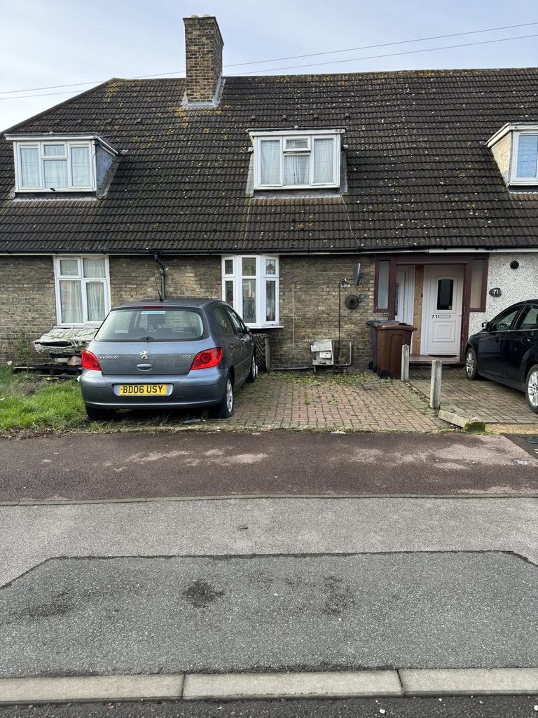 Downing Road, Dagenham RM9 3 bed terraced house for sale £395,000