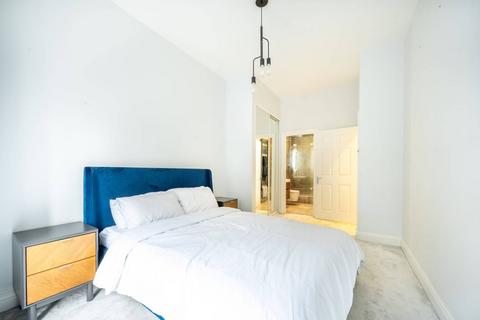 2 bedroom flat to rent, Herbal Hill, Farringdon, London, EC1R