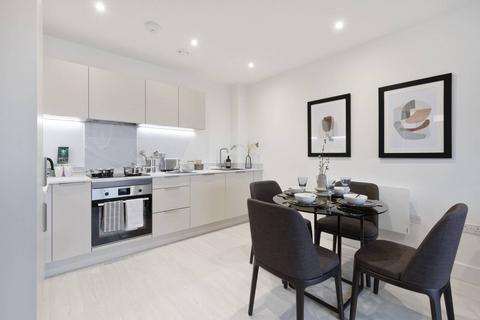 1 bedroom flat for sale, London Square Watford, Watford WD24