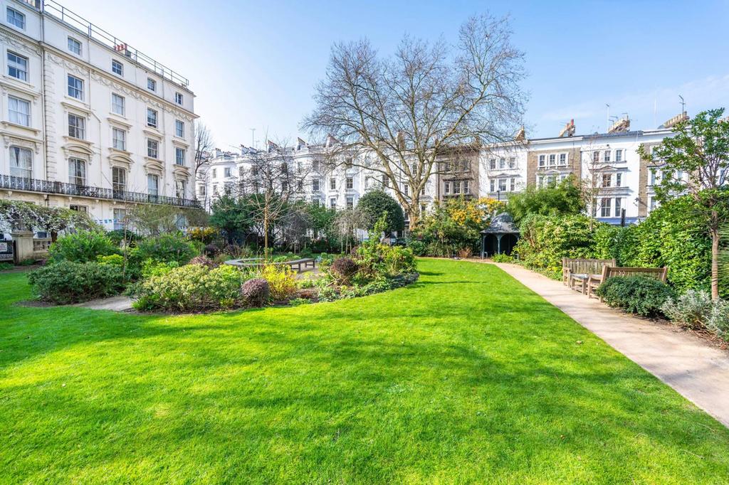 Leinster Square, Bayswater, London, W2 2 bed flat for sale £1,900,000