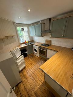 4 bedroom end of terrace house to rent, Powis Road, Brighton BN1