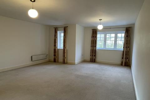 2 bedroom flat to rent, Kings Road, Haslemere, GU27