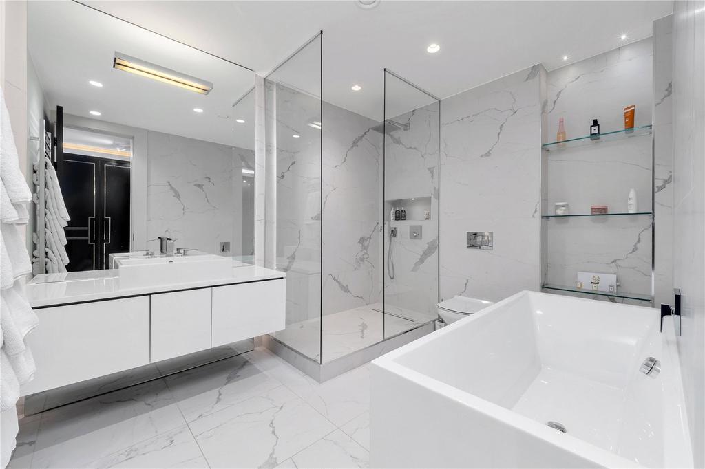 Bed 1 En Suite
