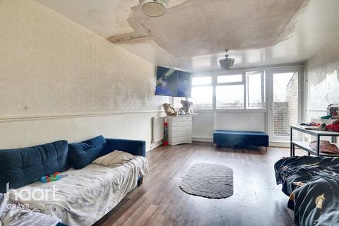 Flat 10, Marine Court Centurion Way, Purfleet-on-thames, RM19 1ZU
