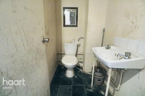 Flat 10, Marine Court Centurion Way, Purfleet-on-thames, RM19 1ZU
