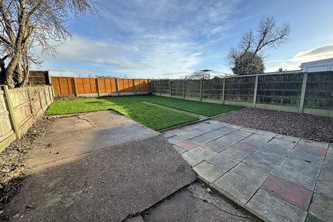 2 bedroom semi-detached bungalow to rent, Grenville Road, Balby, Doncaster DN4