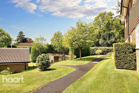 1 bedroom apartment for sale, The Moorings, Hindhead