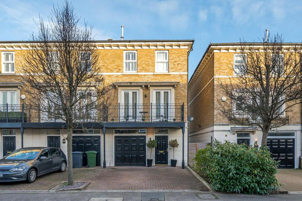 Whitstone Lane, Beckenham 3 bed end of terrace house for sale £785,000