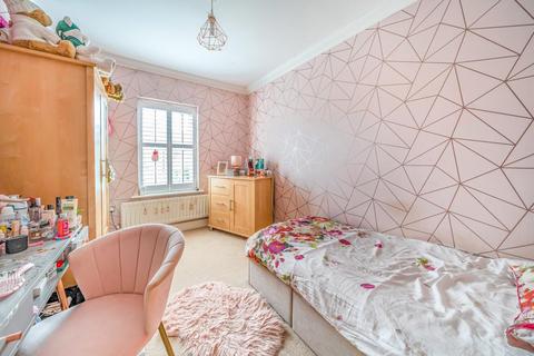 15 Whitstone Lane, Beckenham, BR3 3GY