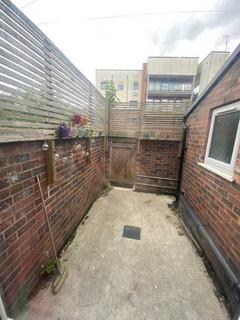 1 bedroom in a house share to rent - Landcross Road, Manchester