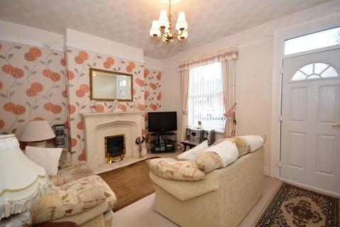 2 bedroom terraced house for sale - Aberford Road, Oulton, Leeds, West Yorkshire