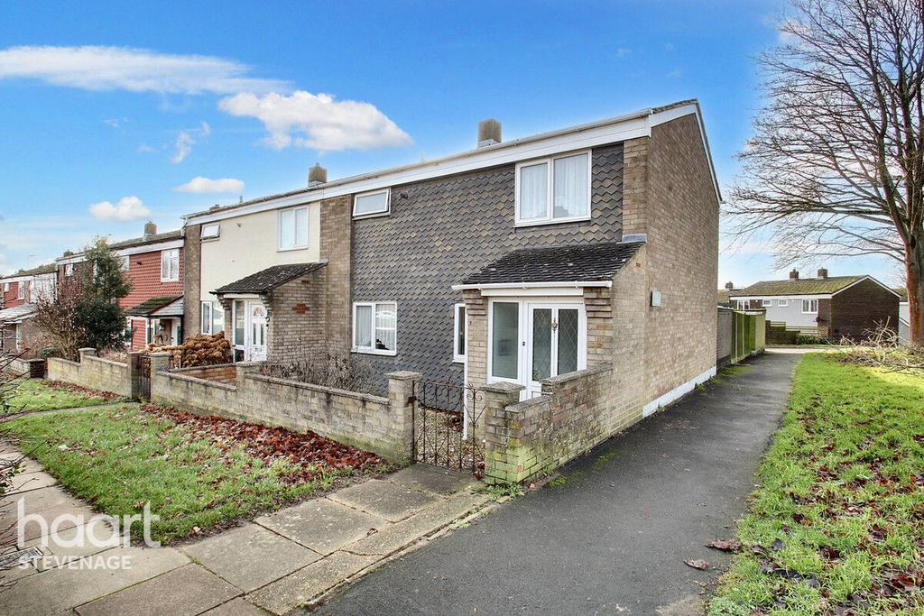 Archer Road, Stevenage 3 bed end of terrace house for sale £300,000