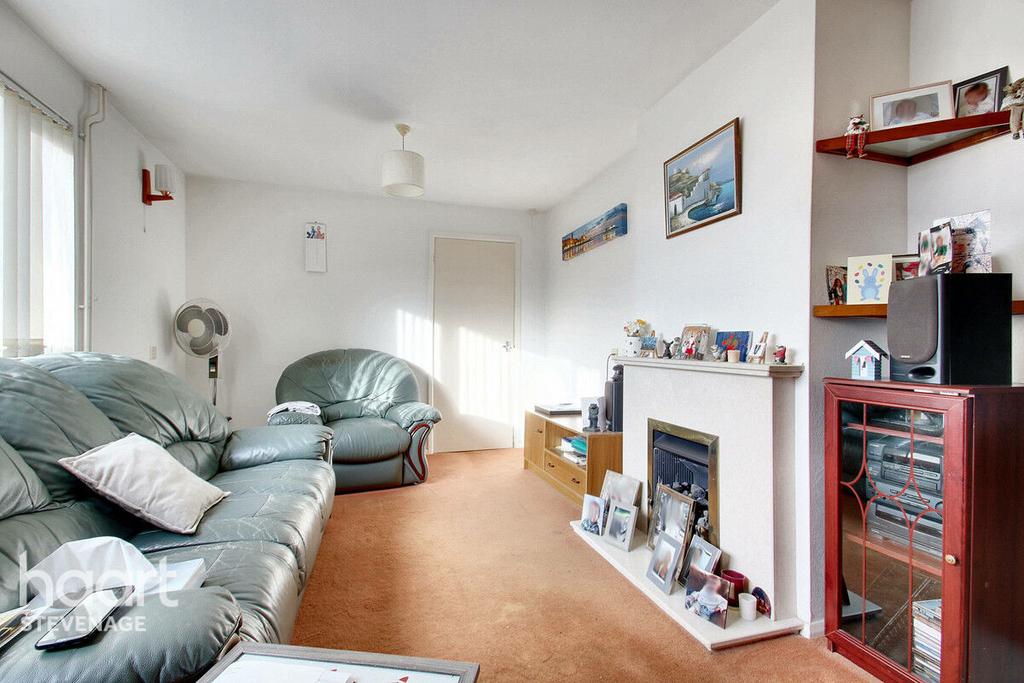 Archer Road, Stevenage 3 bed end of terrace house for sale £300,000