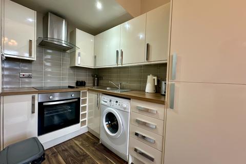 2 bedroom flat to rent, Buccleuch Street, Garnethill, Glasgow, G3